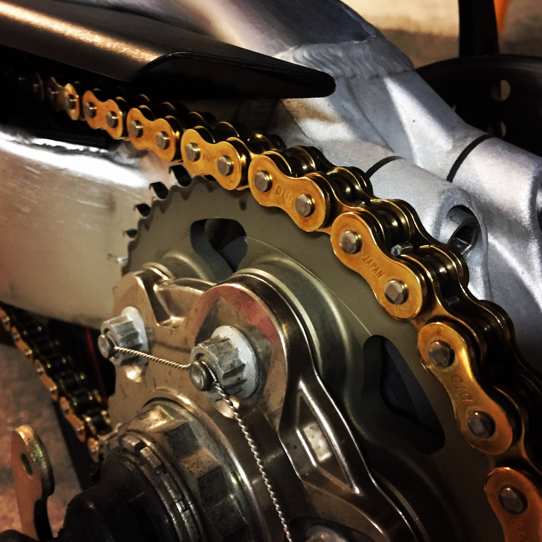 Αλυσίδα και πίσω γρανάζι Ducati